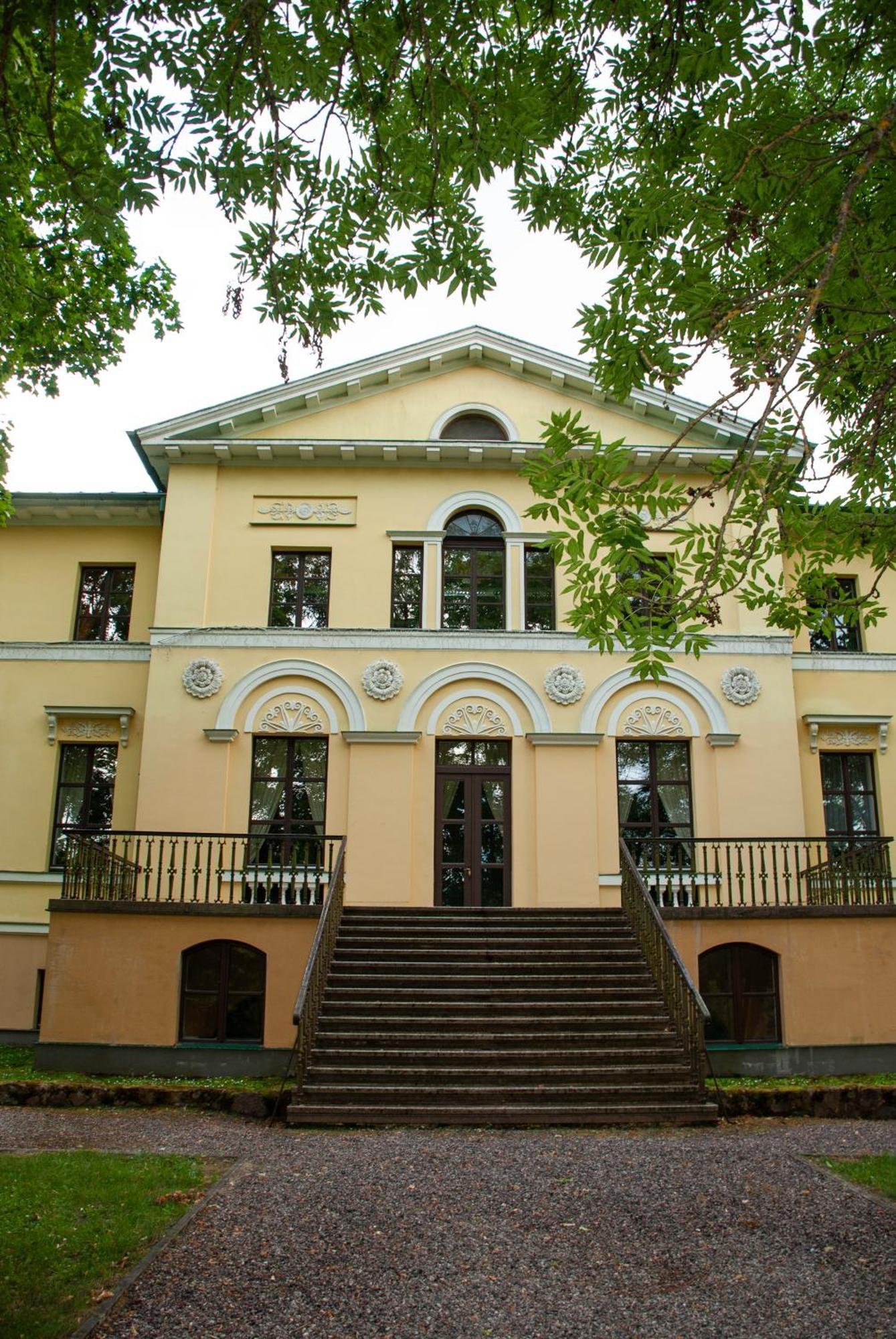 Nauksenu Muiza Hotel Naukseni Exterior photo