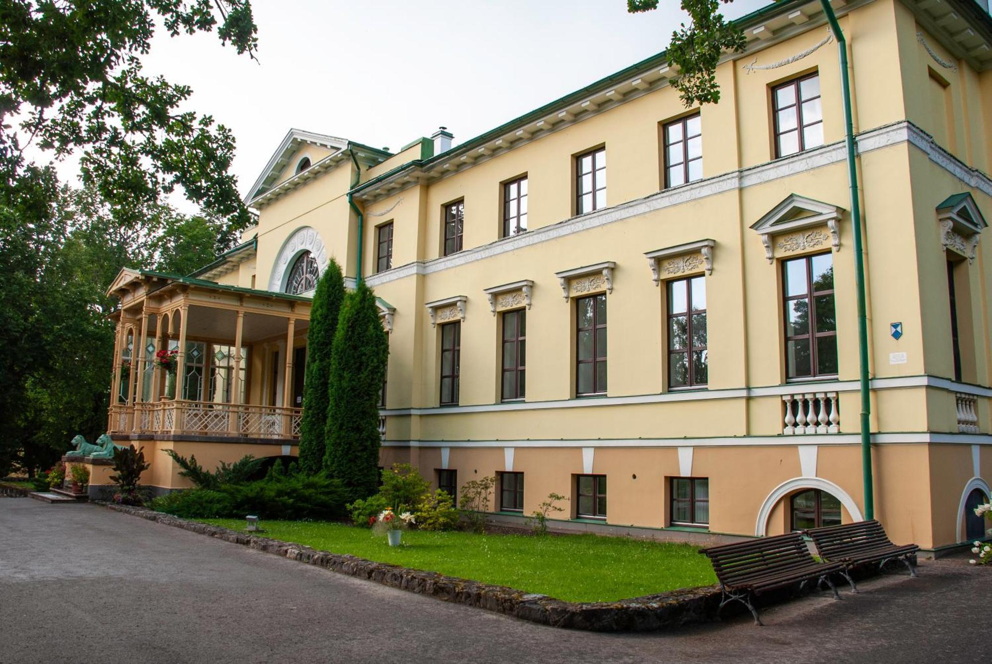 Nauksenu Muiza Hotel Naukseni Exterior photo